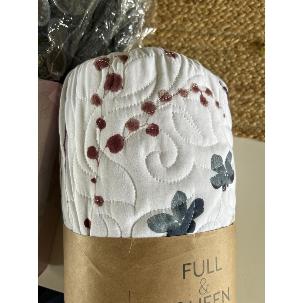 Full Queen Reversible Floral Quilt Set 3 Piece Super Soft Machine Washable